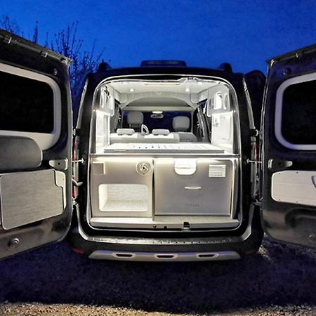 Отель Smart Camper Хабнарфьордюр Экстерьер фото