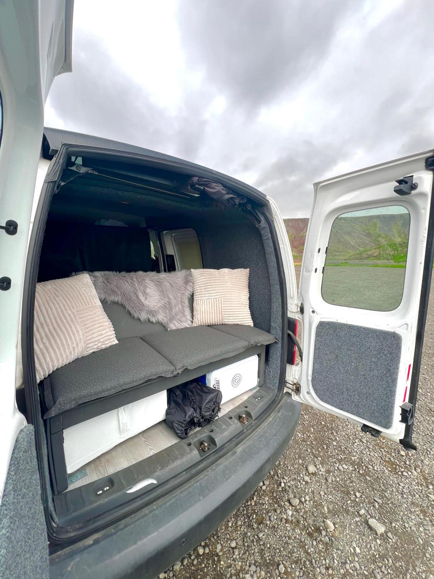 Отель Smart Camper Хабнарфьордюр Номер фото